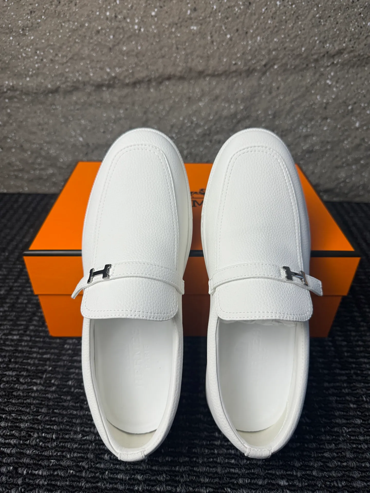 Men's men's shoes 💰440 [New style] 🪷🪷[HERMES] Hermès - High-end quality, the same style as the official website - Upper: 🔝 Nappa calfskin, with iconic H metal - Lining: water-dyed cowhide - Outsole: ultra-light TPU molded outsole - Ultra-high quality control·Fine workmanship: highlighted (high-end·luxury·grade) -Size: 38-44 (45 can be customized)·